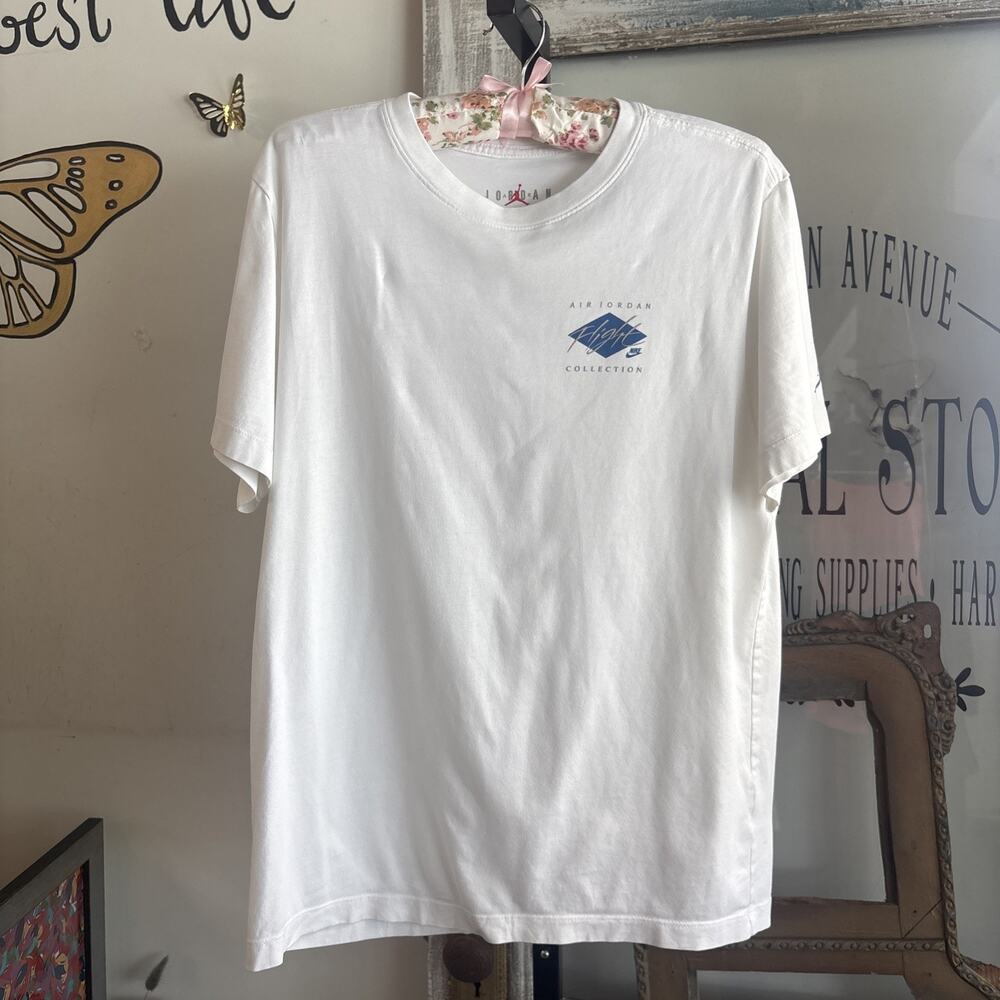 Air Jordan White T-shirt Size Medium